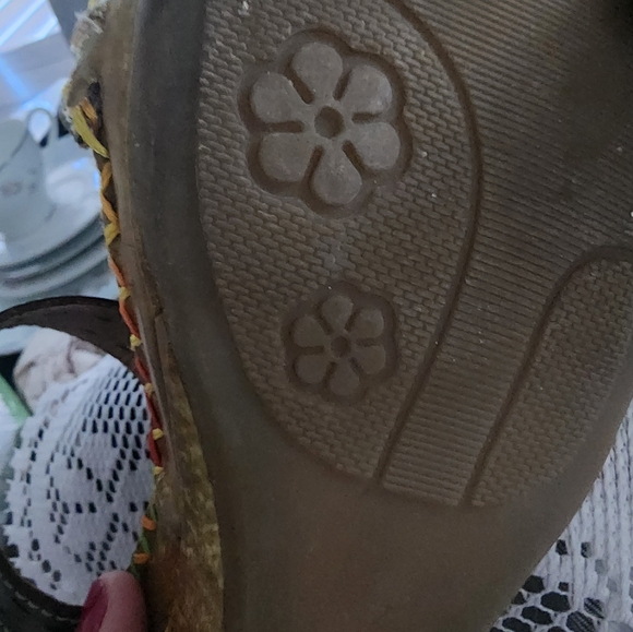 Elite by Corey's owner toe heels size 7 brown and then Muilti colors with brass - Picture 9 of 16